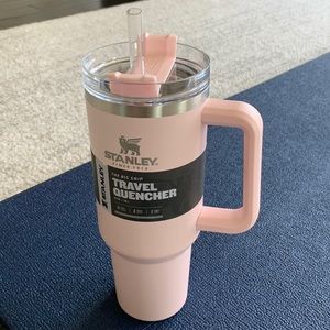 NWT Stanley Travel Quencher, 40oz, color: petal